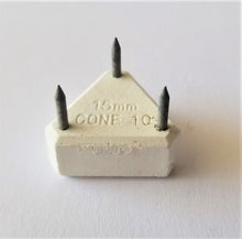 Load image into Gallery viewer, 15 mm (.6 inch) metal 3-point stilt