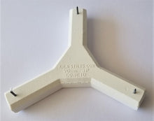Load image into Gallery viewer, 90 mm (3.5 inch) metal 3-point stilt